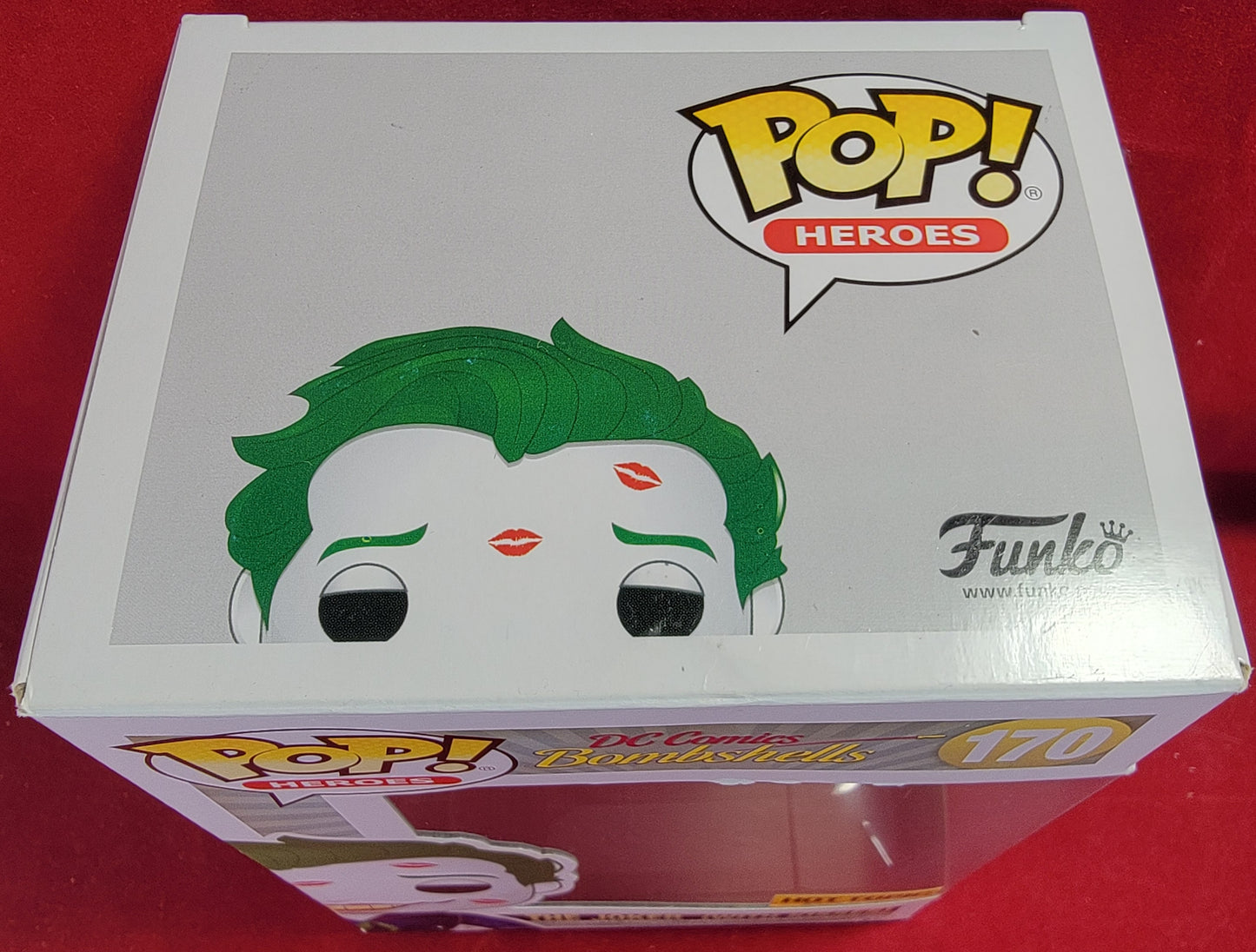 The joker (with kisses) hot topic exclusive funko # 170 (nib)
With pop protectors