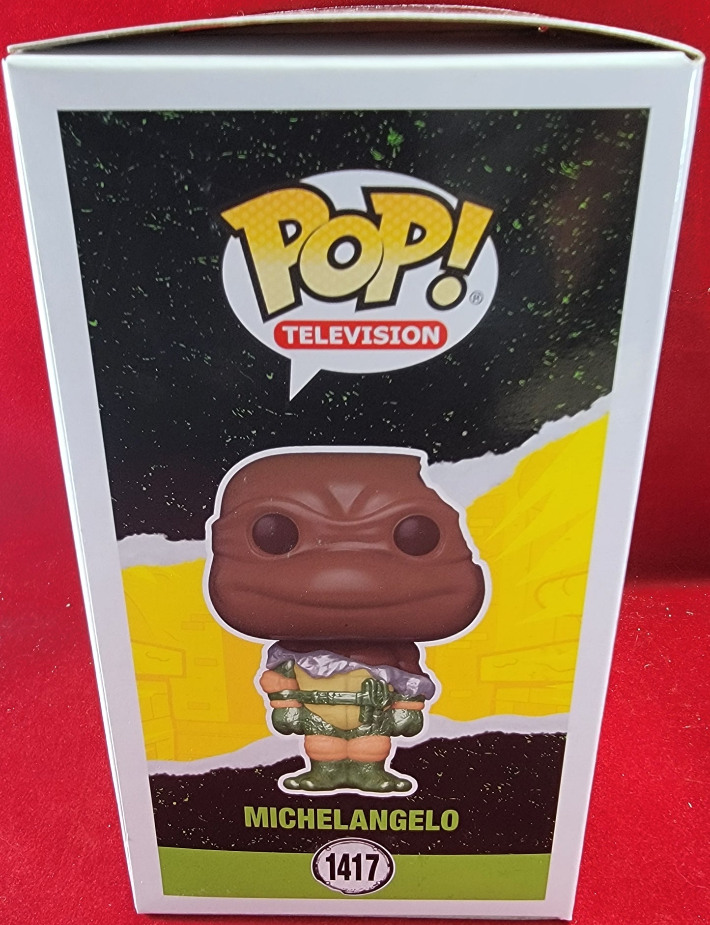 Michelangelo funko # 1417 (nib)
With pop protector