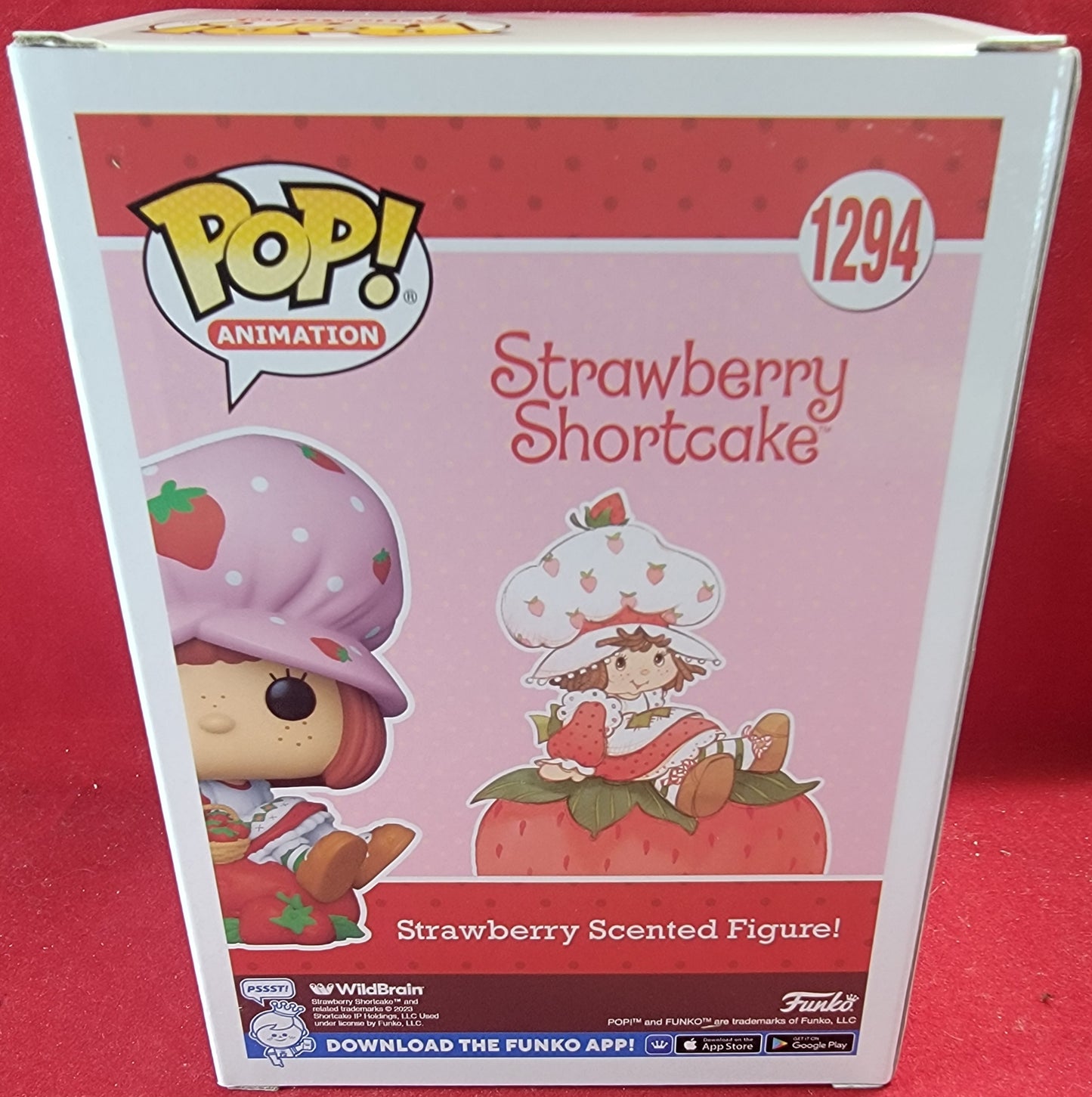 Strawberry shortcake hot topic exclusive funko # 1294 (nib)
With pop protector