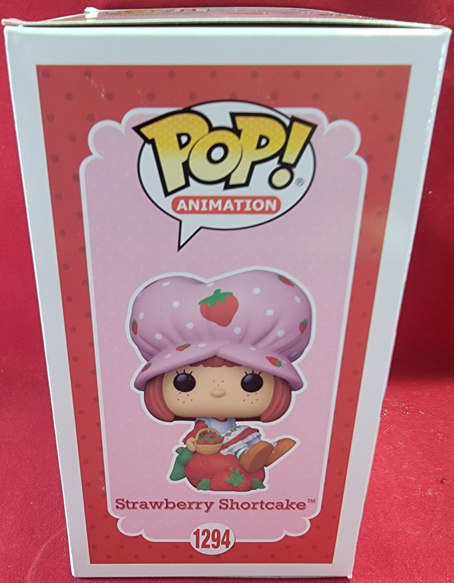 Strawberry shortcake hot topic exclusive funko # 1294 (nib)
With pop protector