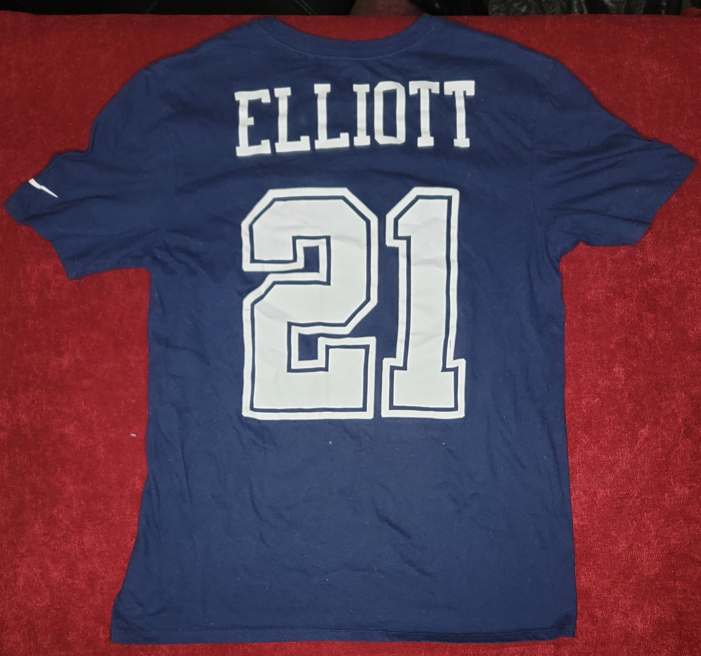 Ezekiel Elliott medium t-shirt