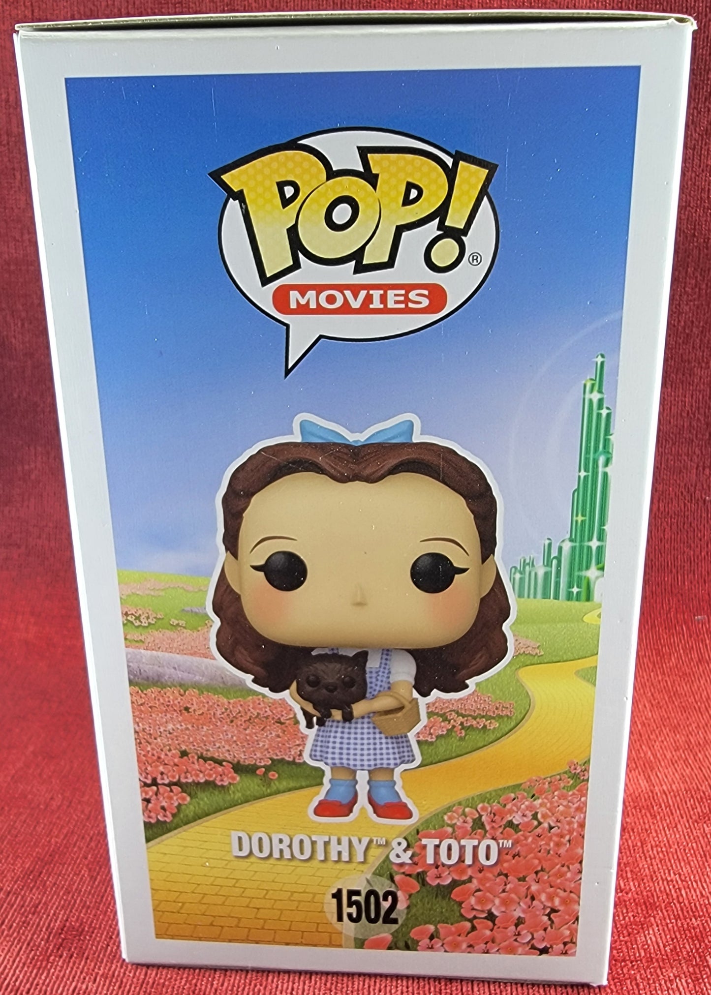 Dorothy & toto funko # 1502 (nib)
With pop protector