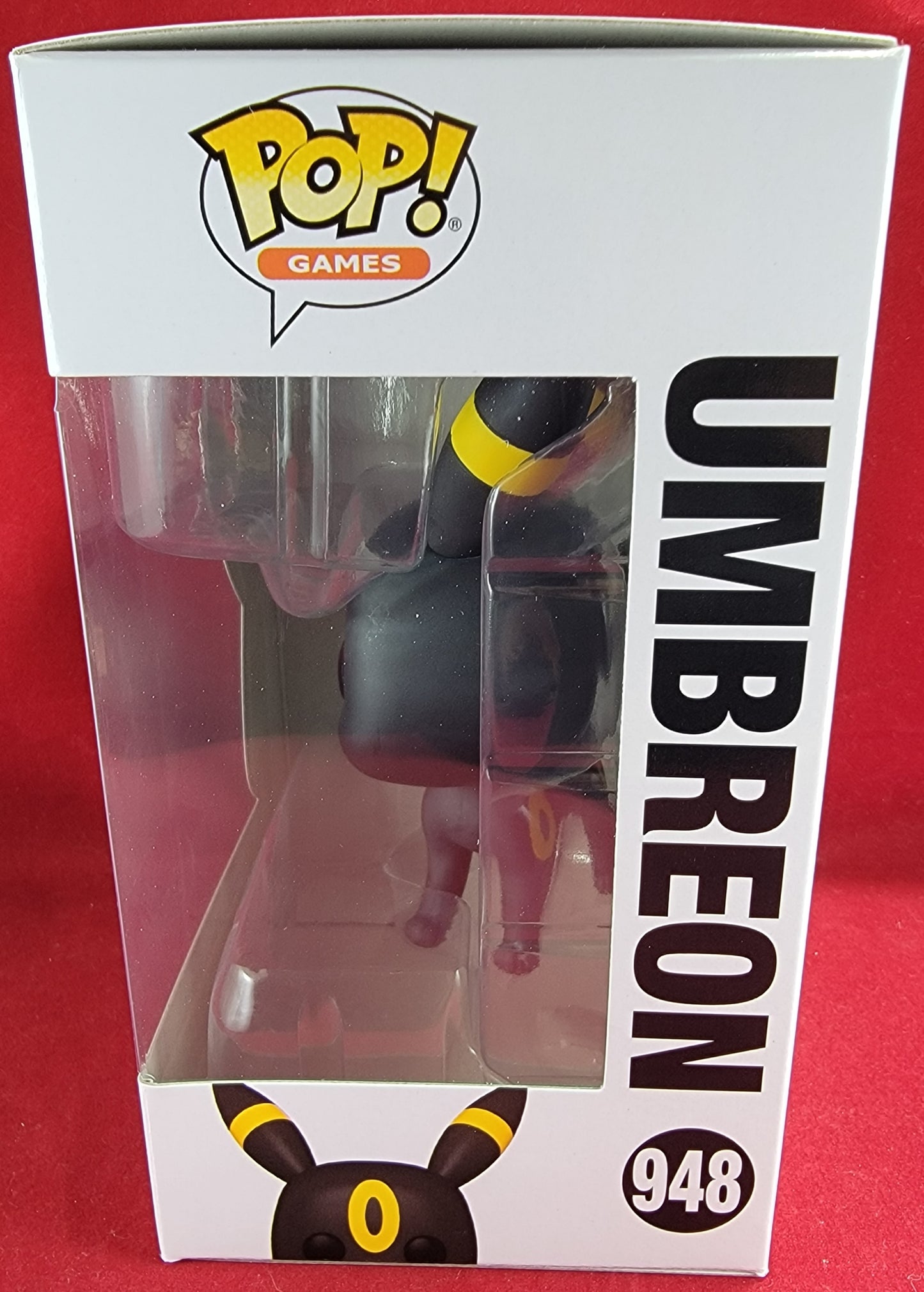 Umbreon funko #948 (nib)
With pop protector