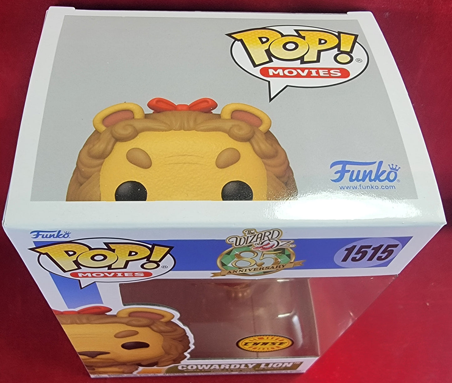 Cowardly lion chase funko # 1515 (nib)
With pop protector