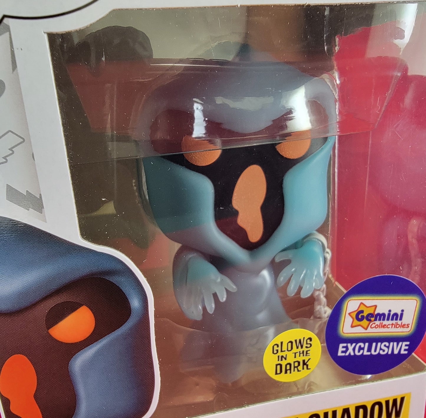 Phantom shadow gemini exclusive funko # 629 (nib)
With pop protector