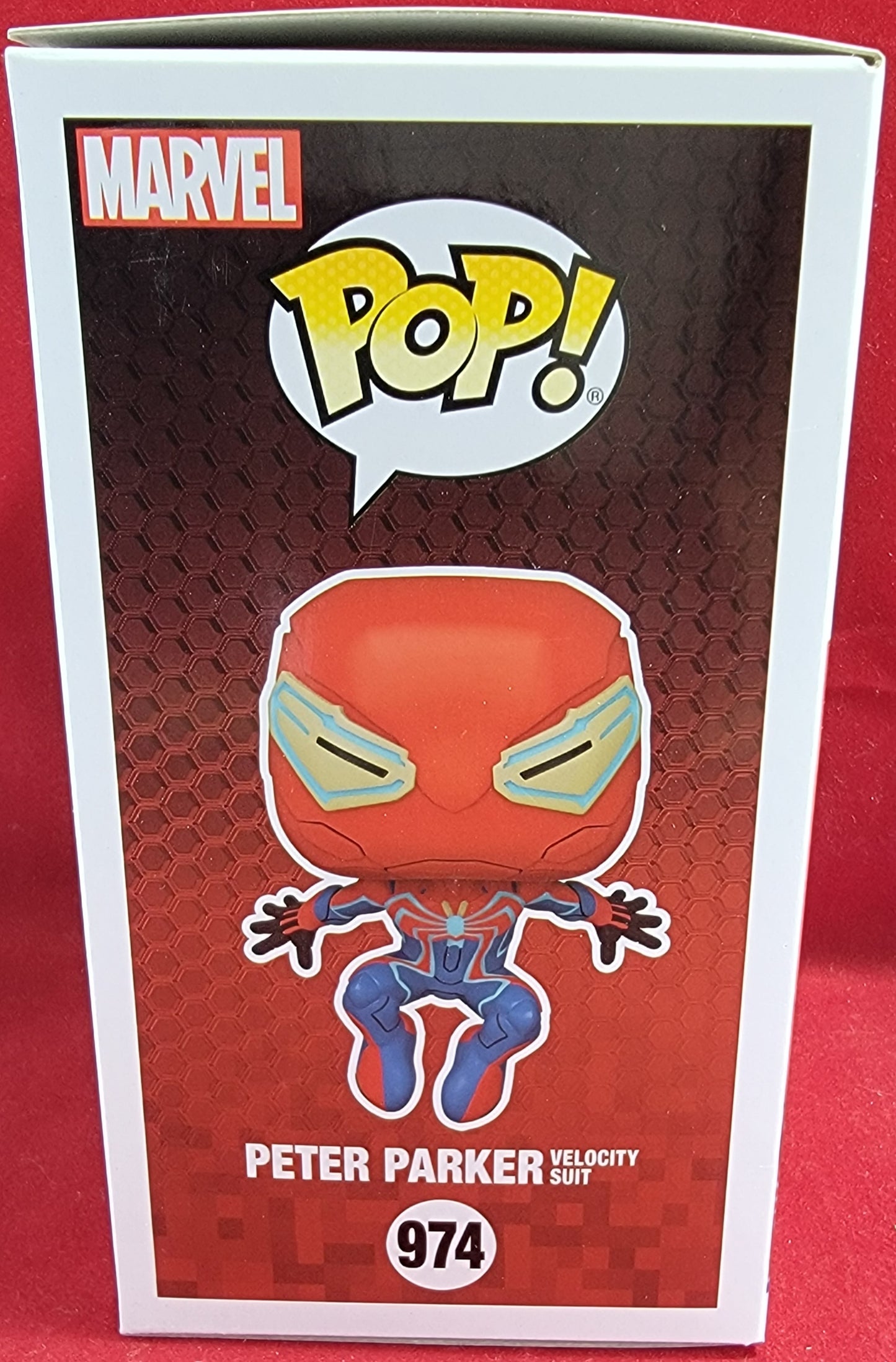Peter parker velocity suit funko # 974 (nib)
With pop protector