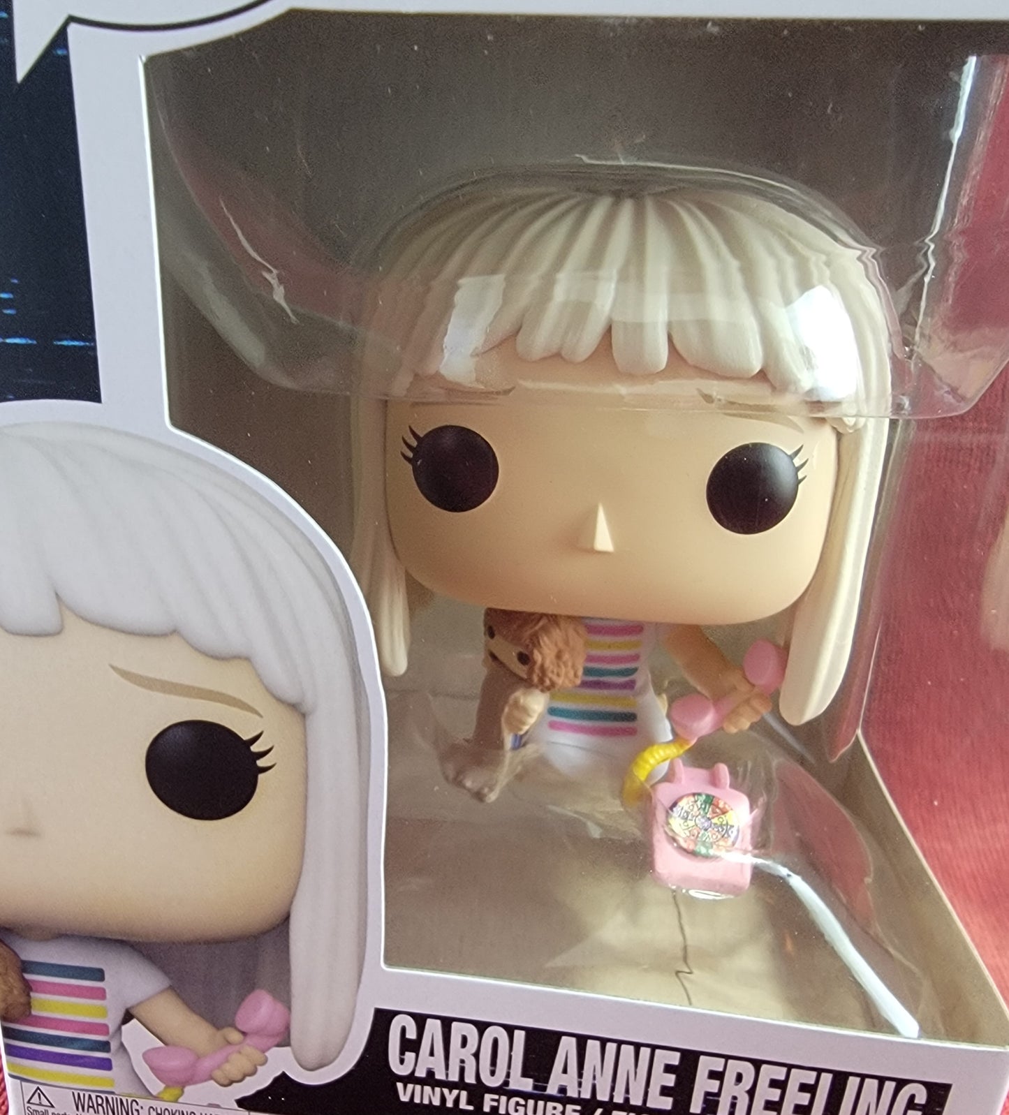 Carol Anne Freeling funko # 1583 (nib)
With pop protector