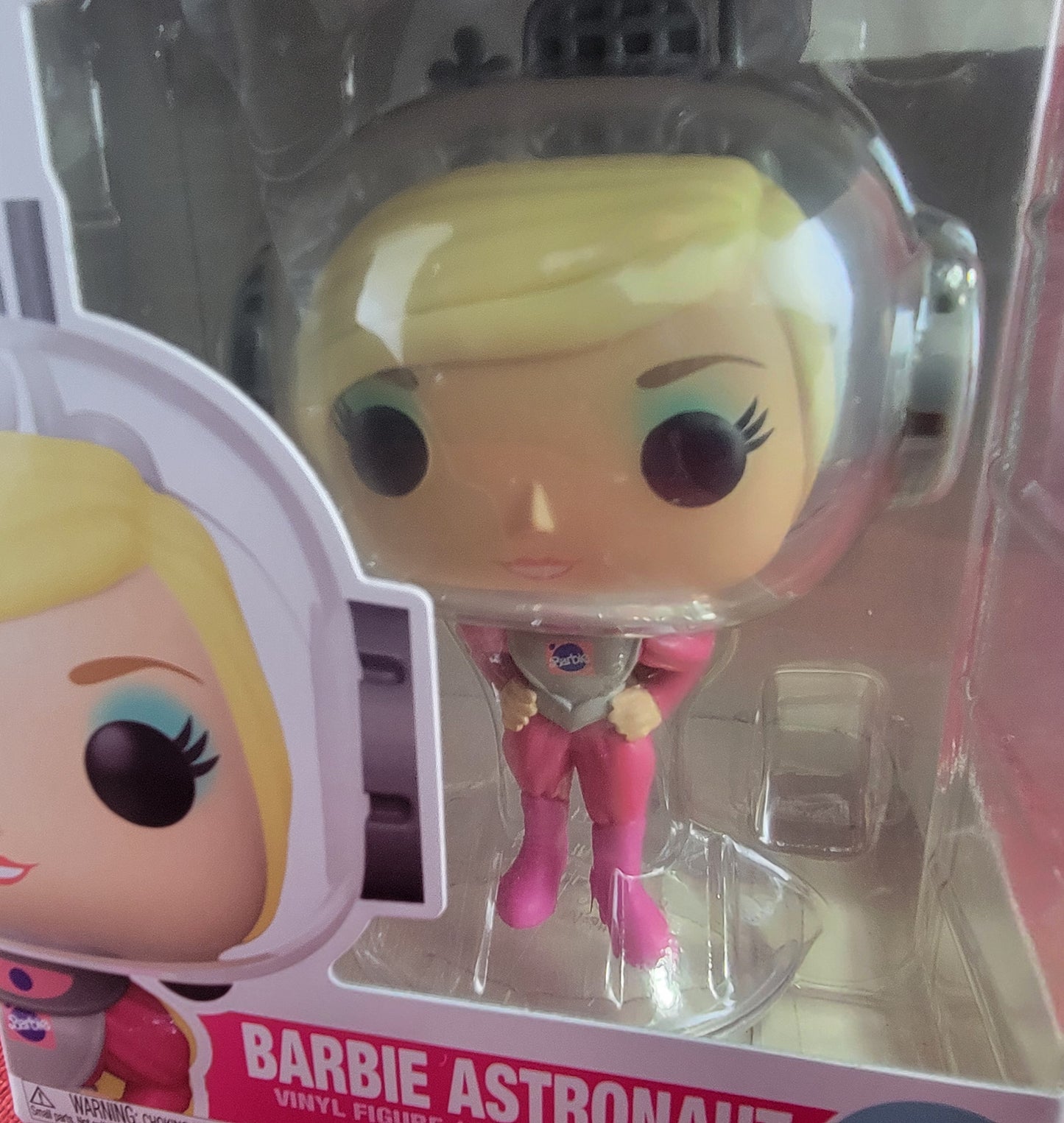 Barbie astronaut funko # 139 (nib)
With pop protector