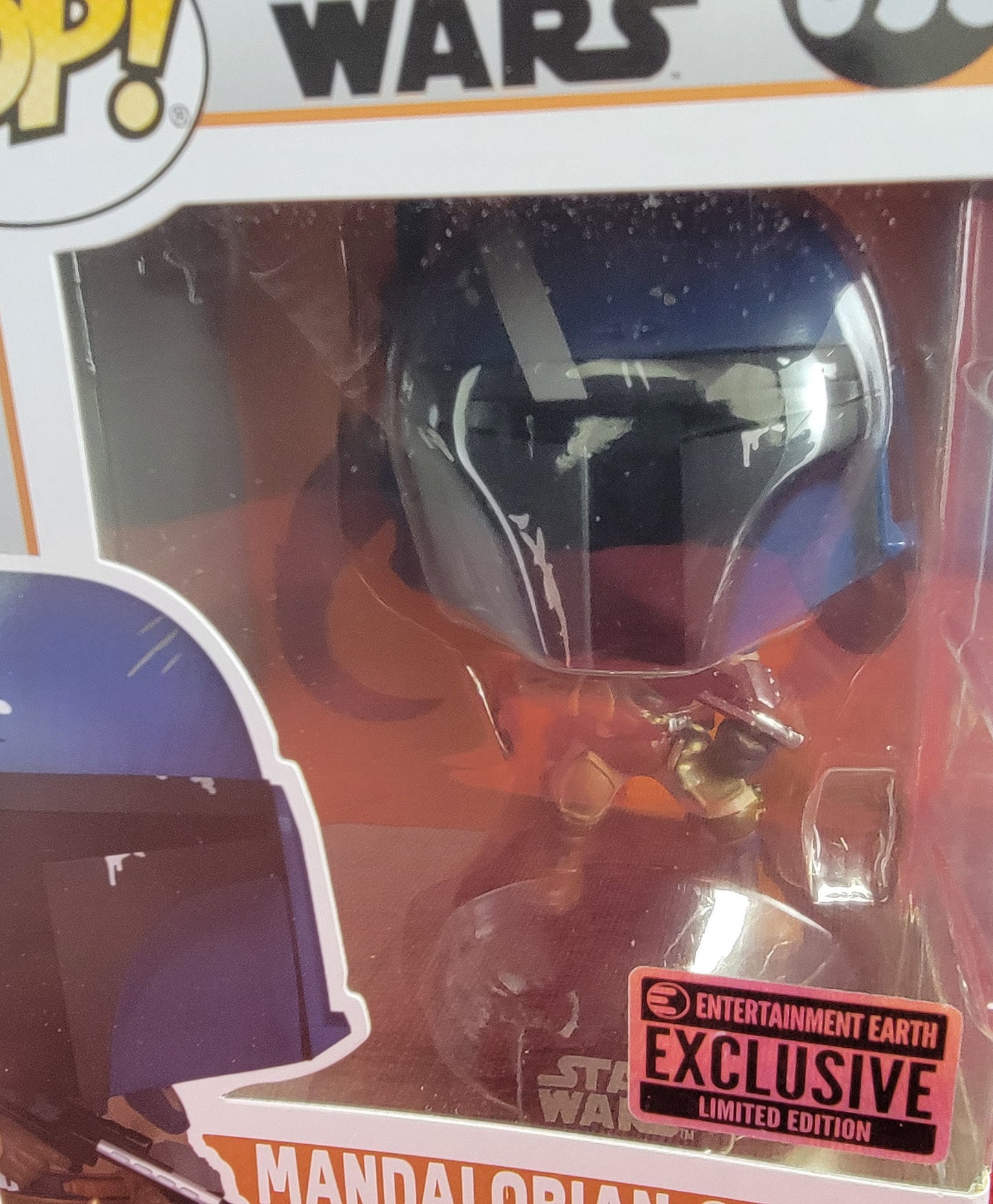 Mandalorian guard entertainment earth exclusive funko # 695 (nib)
With pop protector