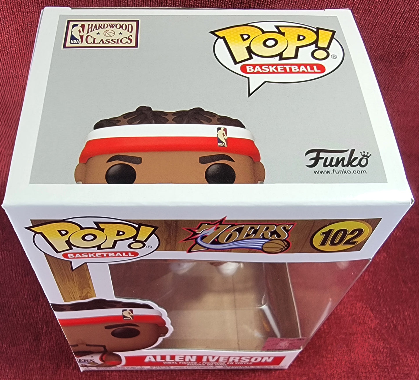 Allen Iverson funko # 102 (nib)
With pop protector