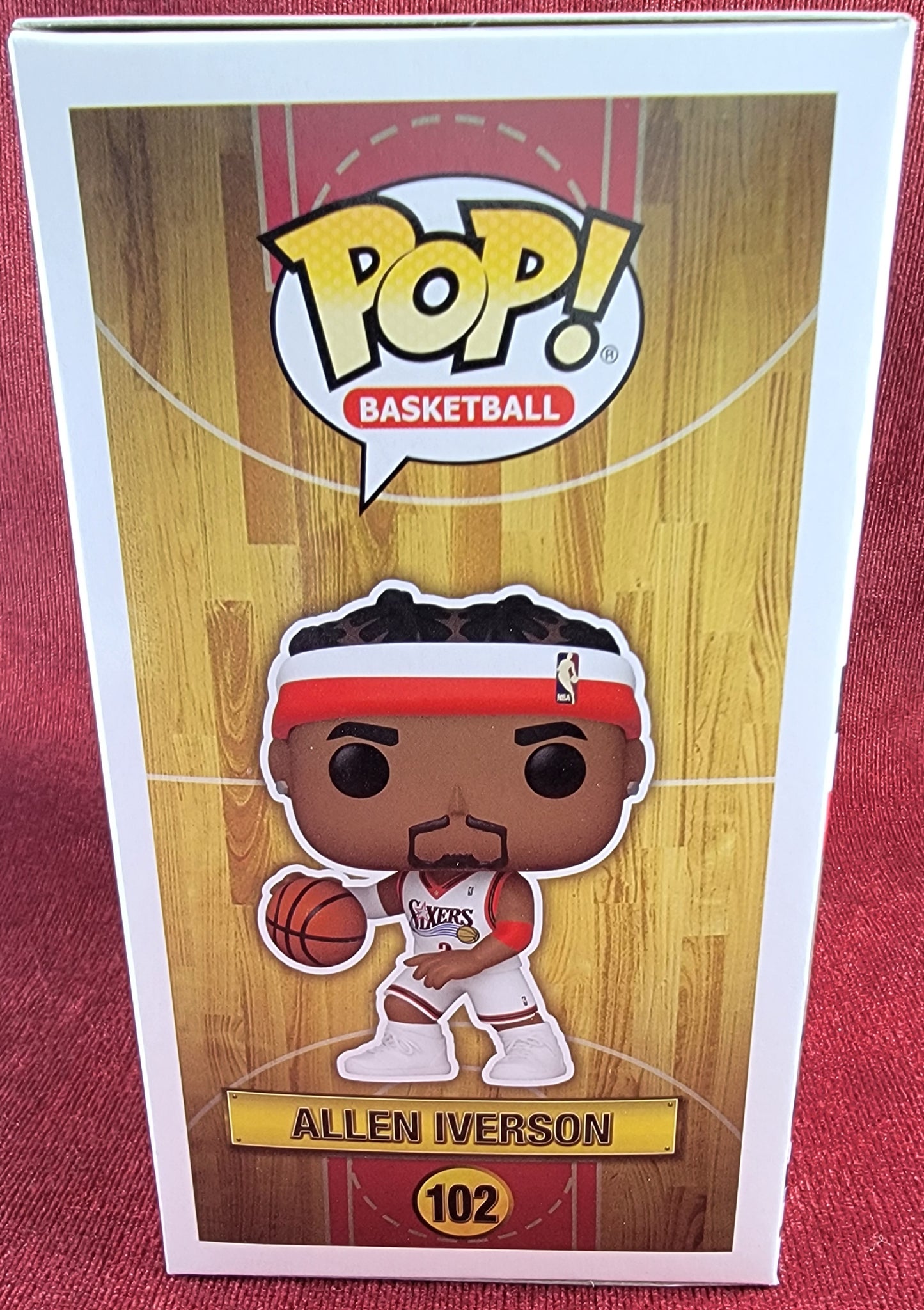 Allen Iverson funko # 102 (nib)
With pop protector