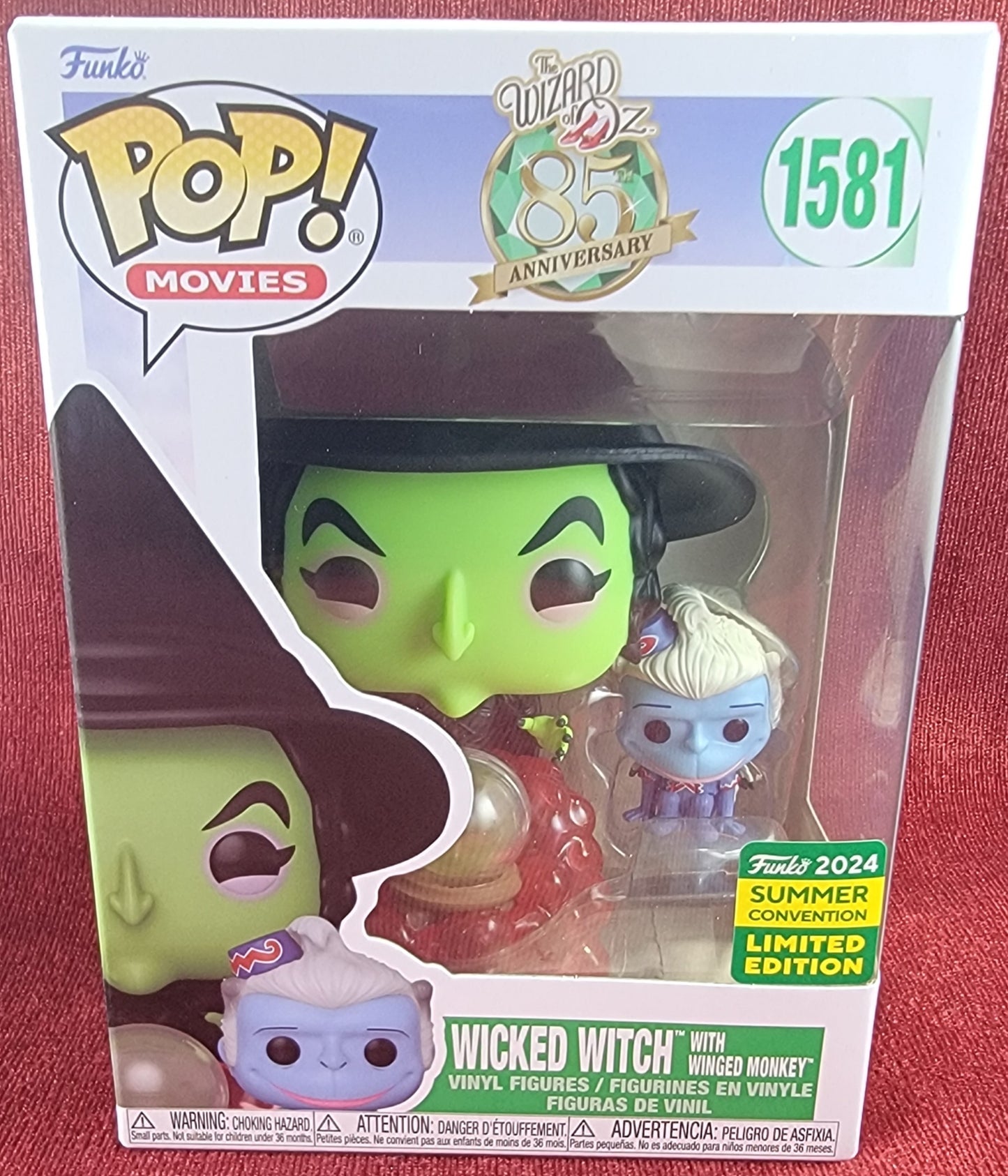 Wicked witch with winged monkey summer convention 2024 # 1581 (nib)
With pop protector