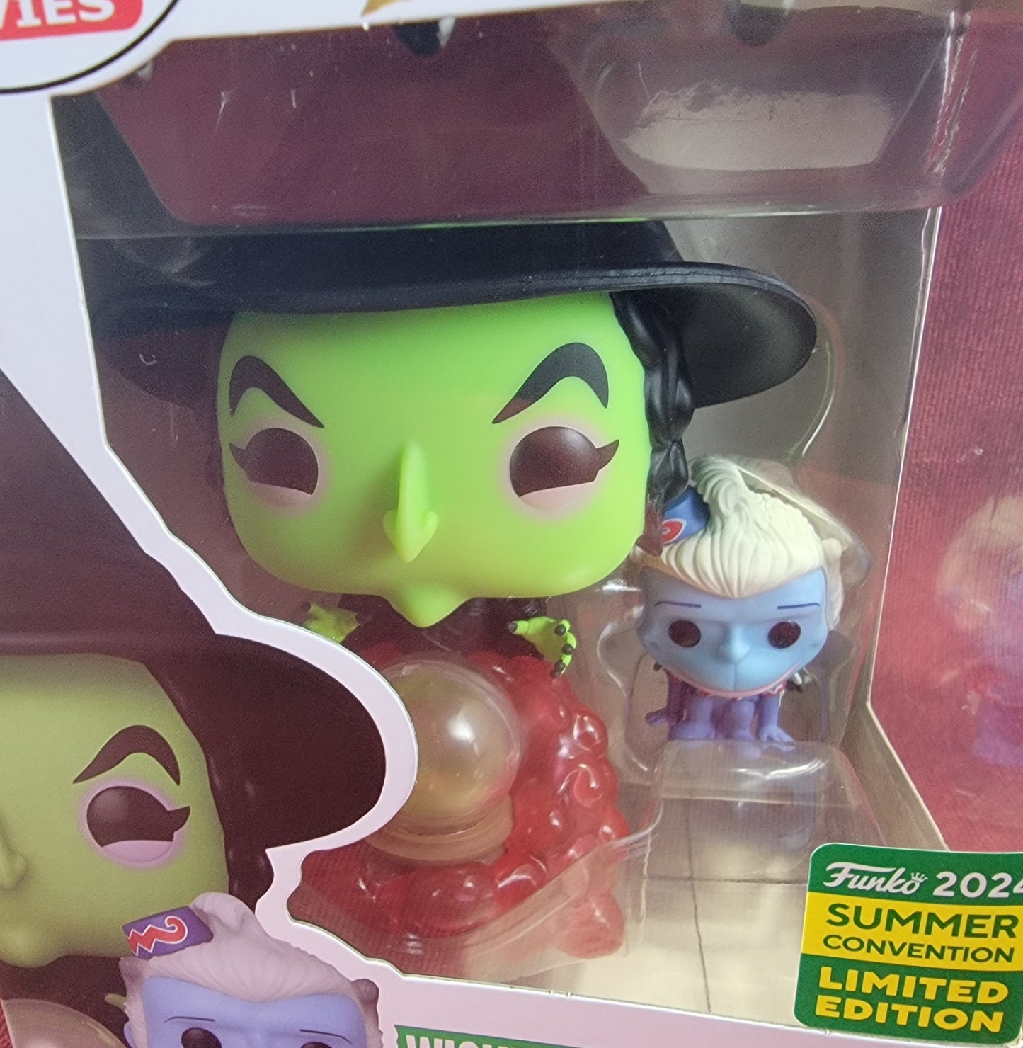 Wicked witch with winged monkey summer convention 2024 # 1581 (nib)
With pop protector