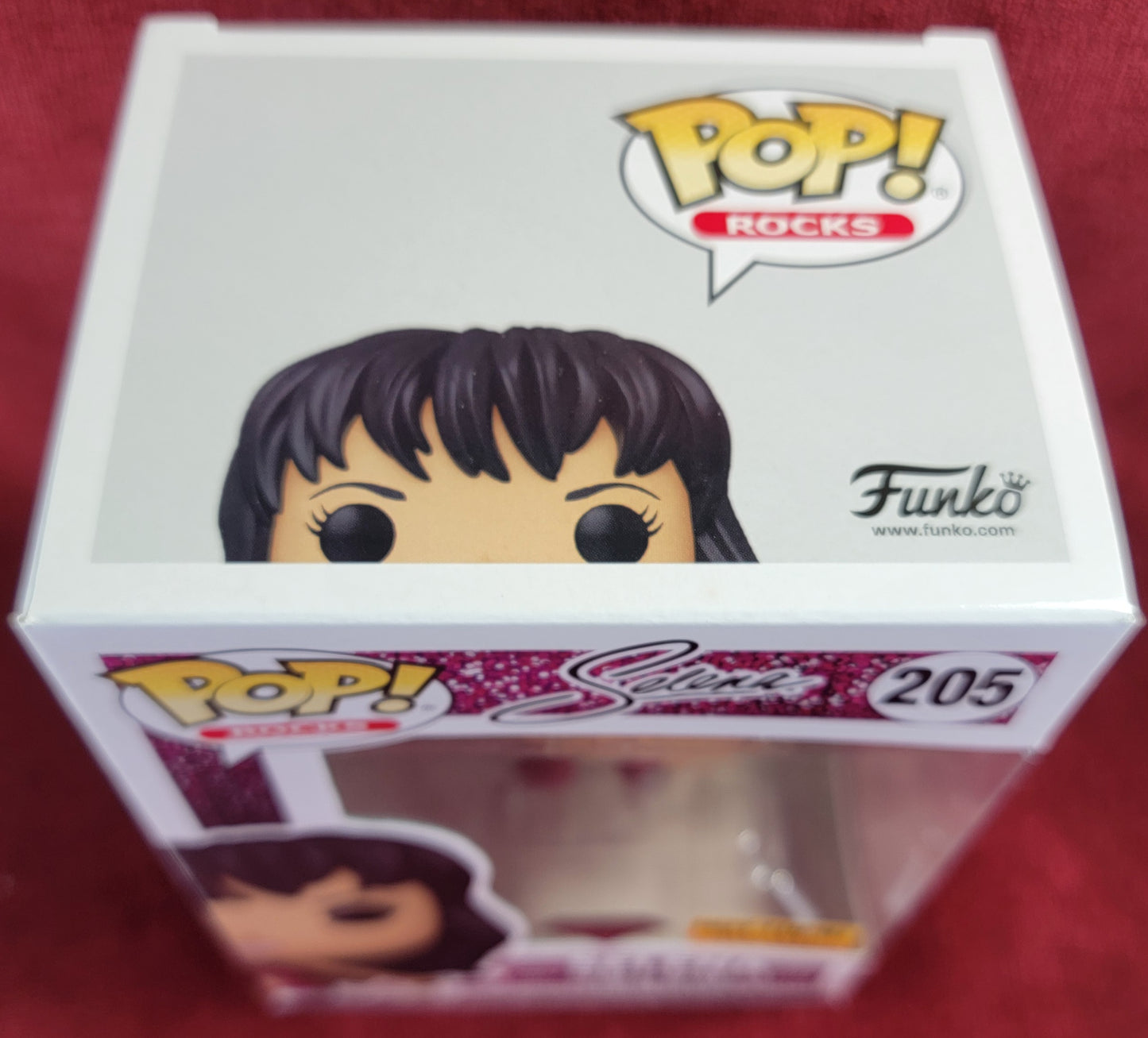 Selena hot topic exclusive funko # 205 (nib)
With pop protector