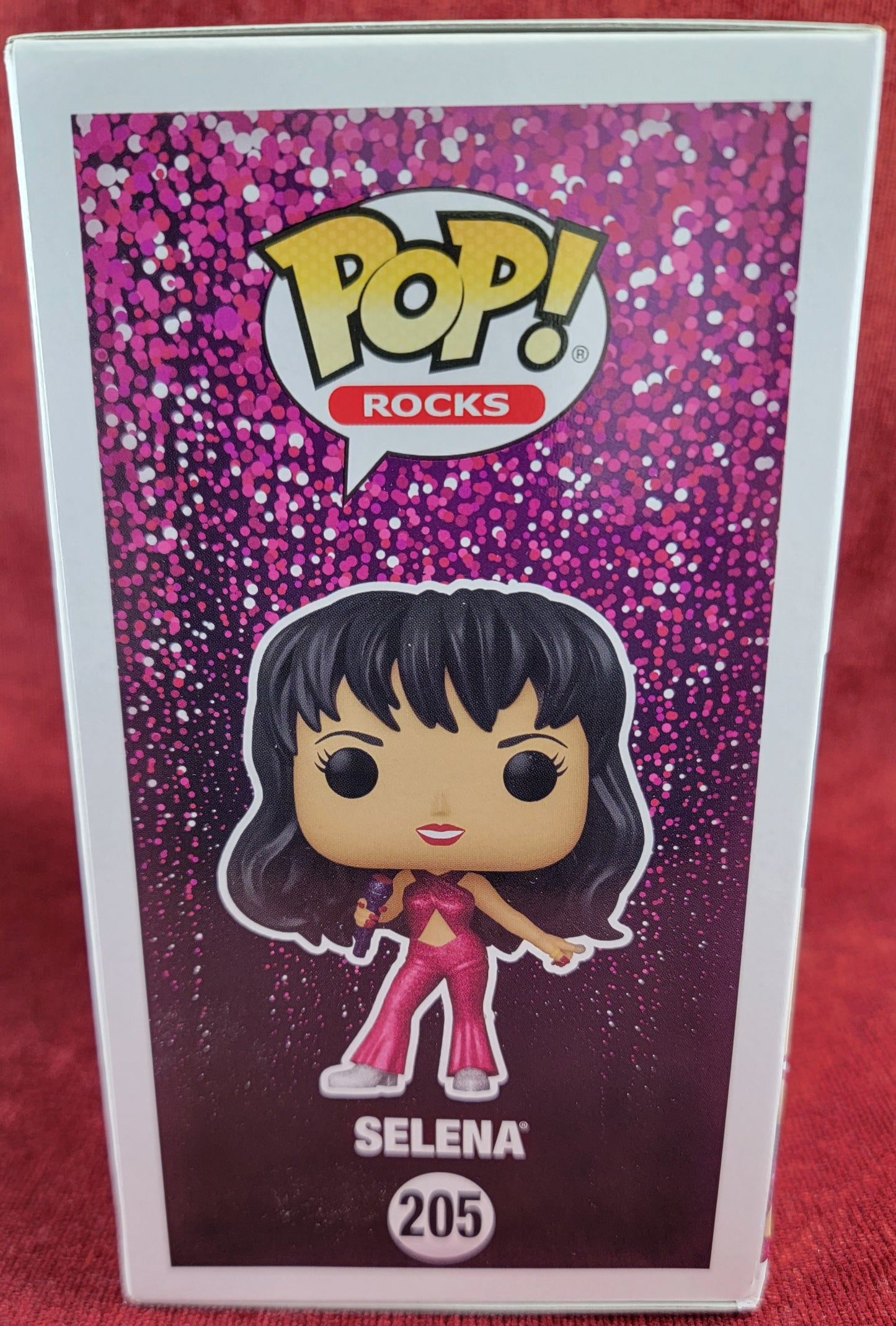 Selena hot topic exclusive funko # 205 (nib)
With pop protector