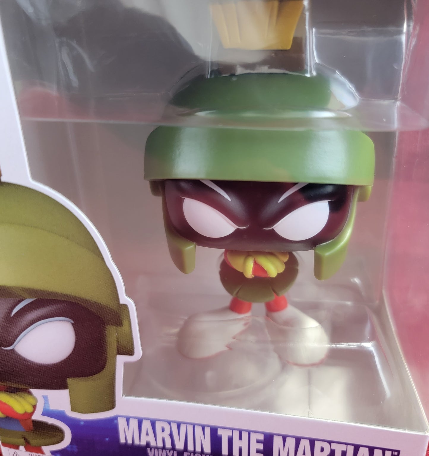 Marvin the Martian funko # 1085 (nib)
With pop protector