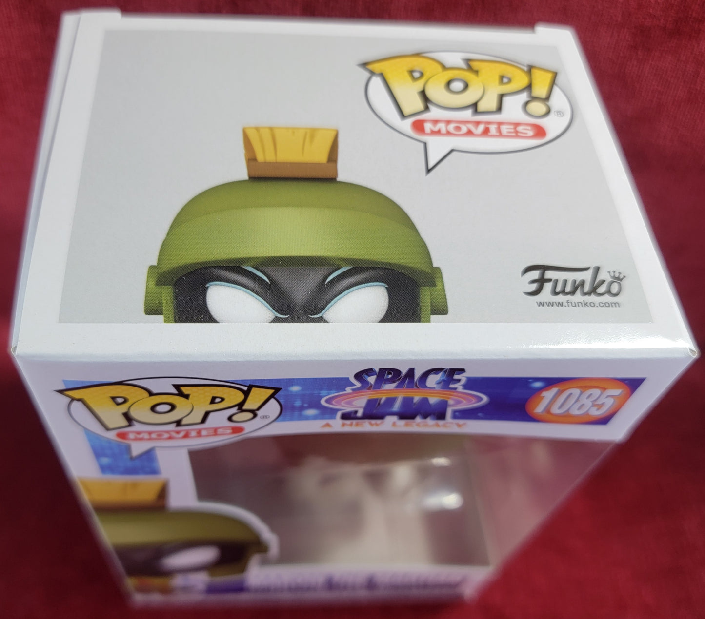 Marvin the Martian funko # 1085 (nib)
With pop protector