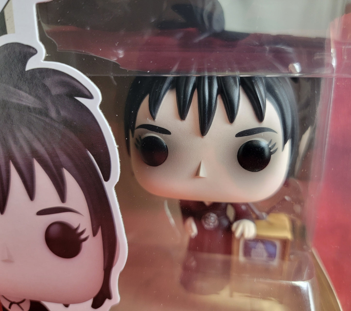 Lydia Deetz funko # 1690 (nib)
With pop protector