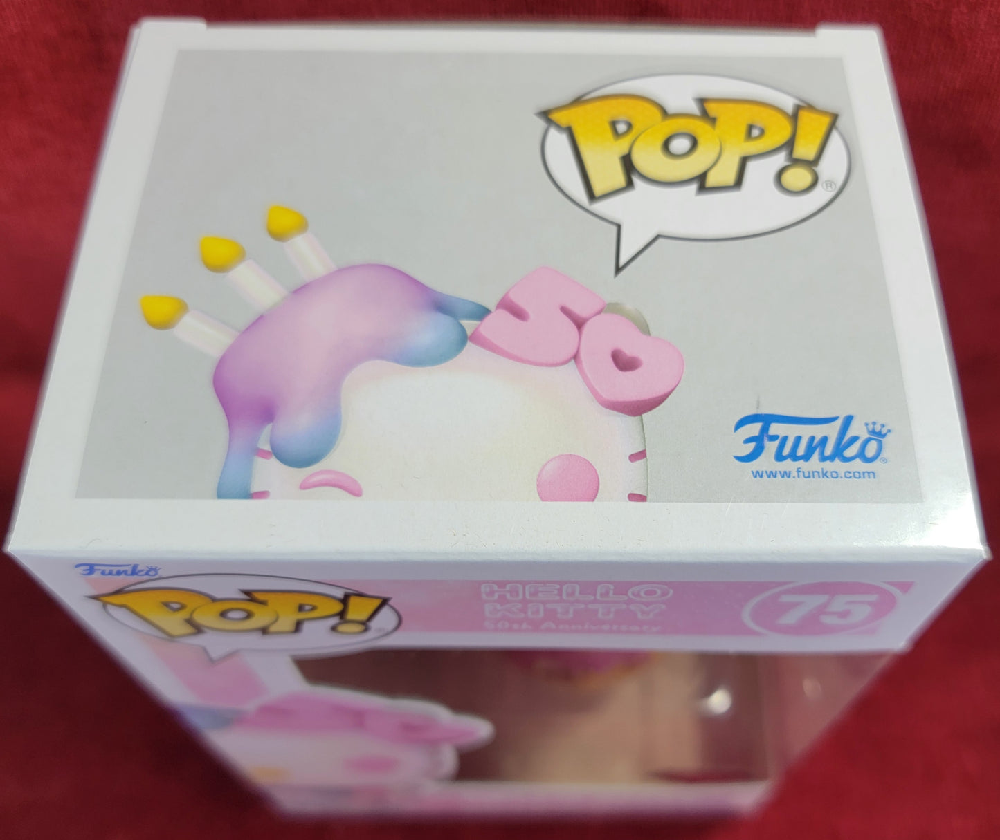 Hello kitty target con exclusive funko # 75 (nib)
With pop protector