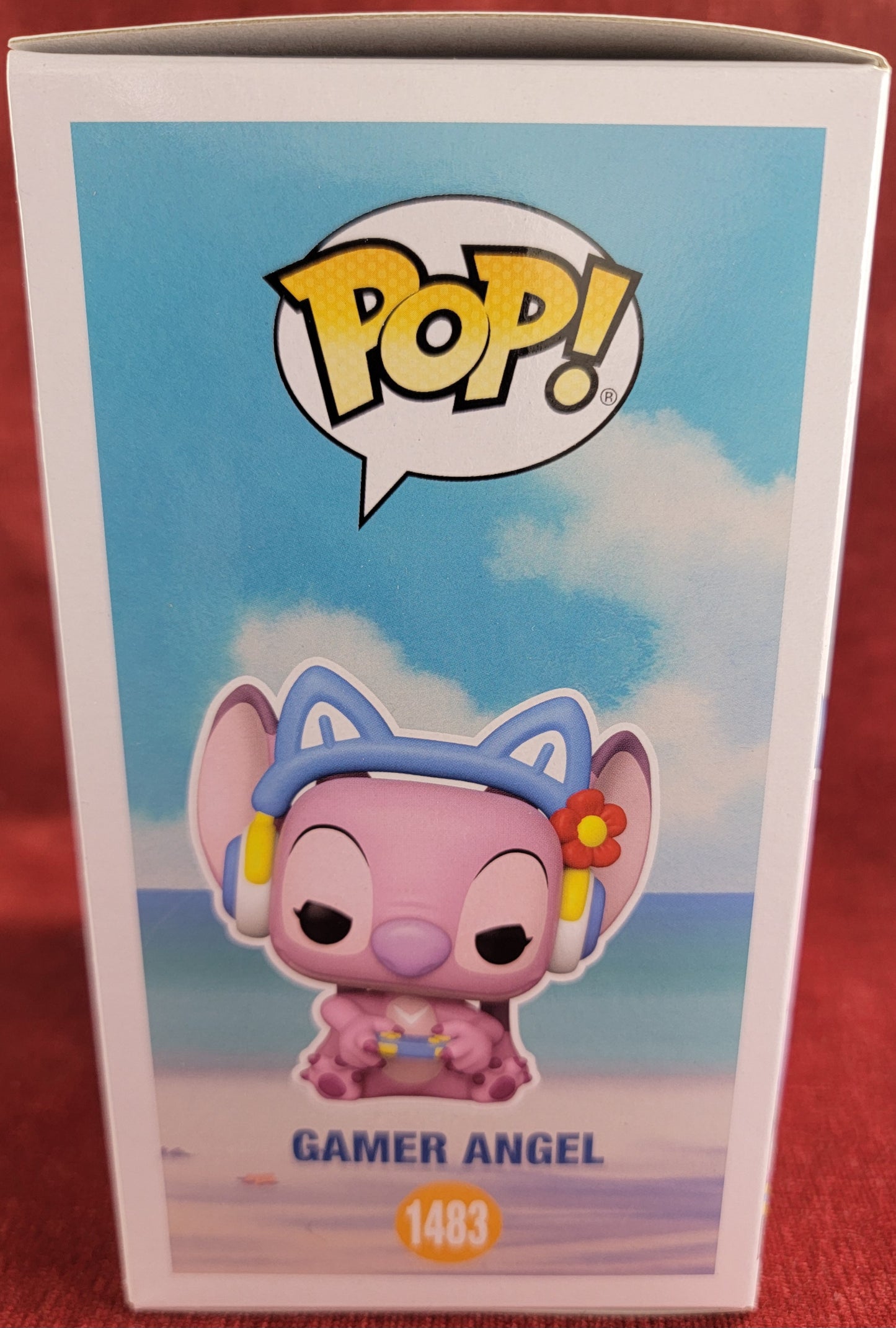 Gamer angel gamestop exclusive funko # 1483 (nib)
With pop protector