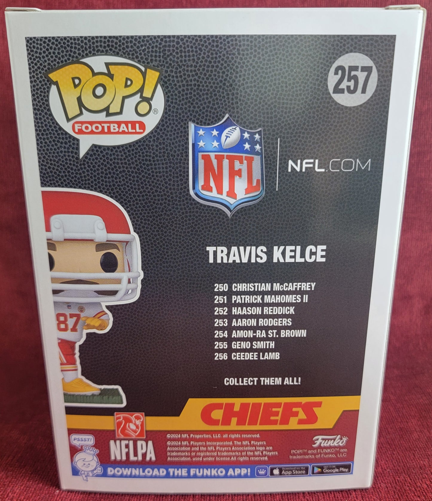 Travis Kelce funko # 257 (nib)
With pop protector