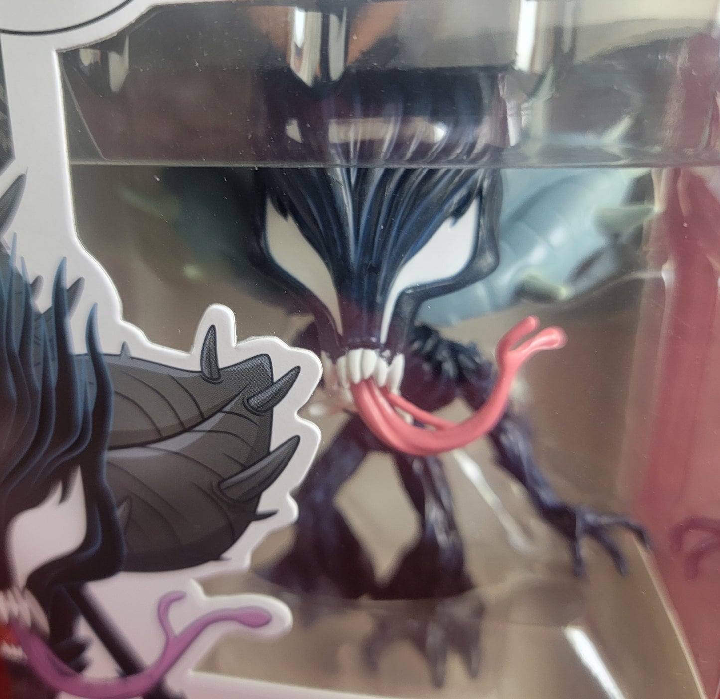 Venomized groot funko # 511 (nib)
With pop protector