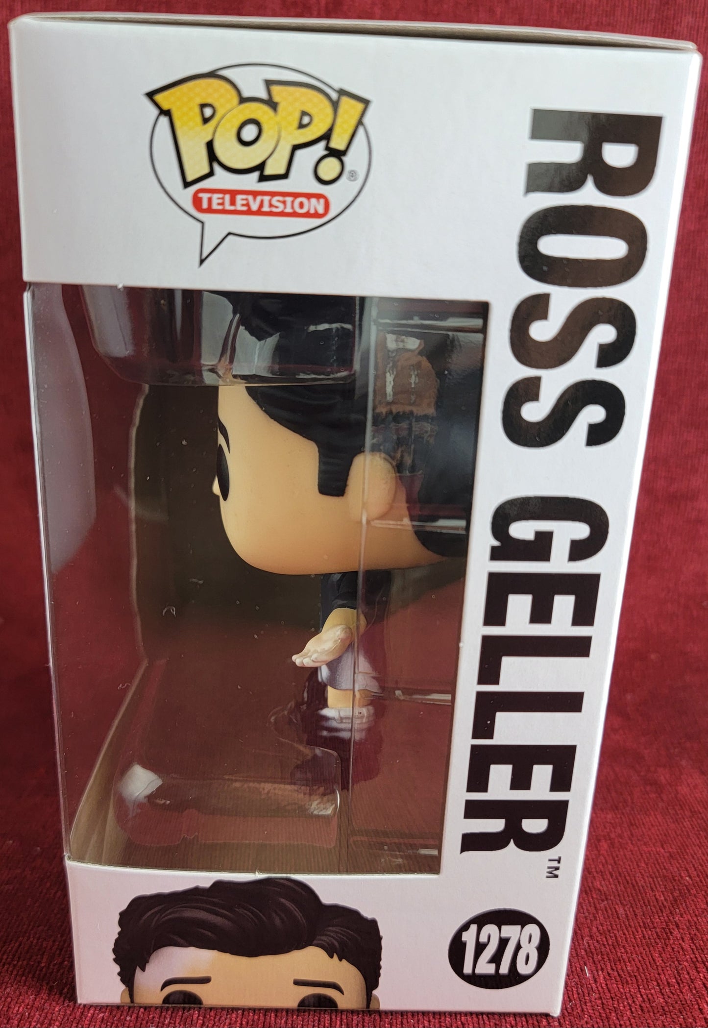 Ross geller funko # 1278 (nib)
With pop protector