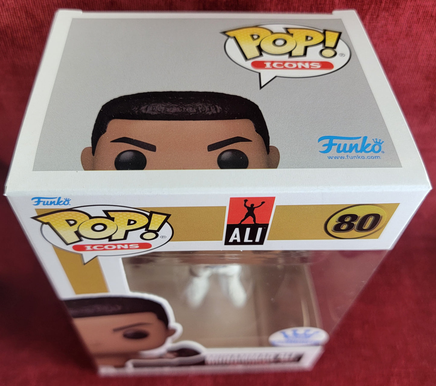 Muhammad Ali funko exclusive # 80 (nib)
With pop protector