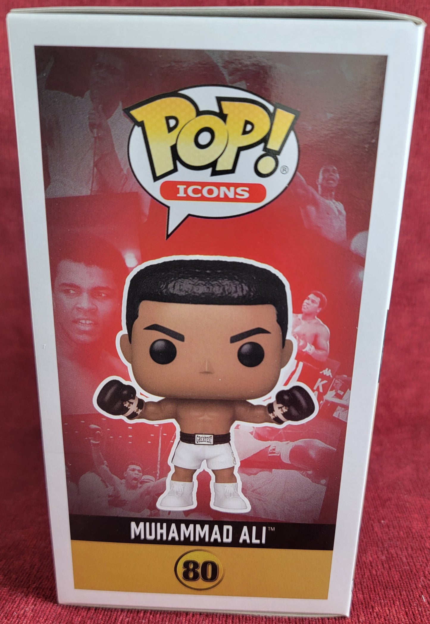 Muhammad Ali funko exclusive # 80 (nib)
With pop protector