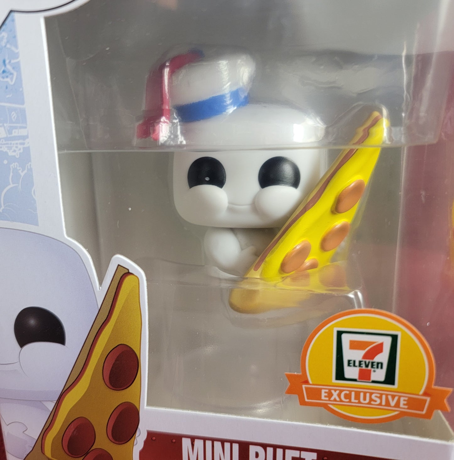 Mini puft with pizza 7/11 exclusive funko # 1053 (nib)
With pop protector