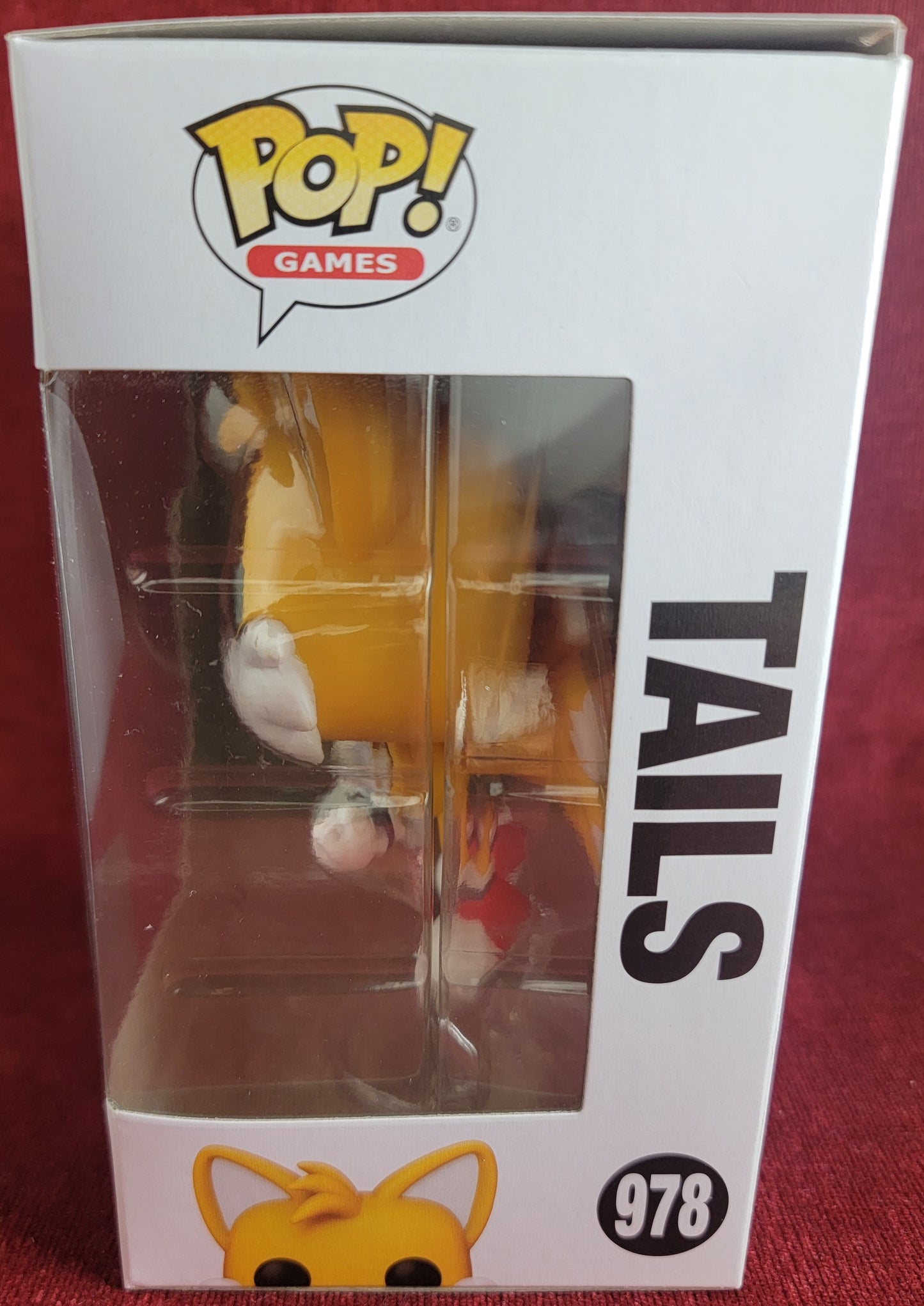 Tails  funko # 978 (nib)
With pop protector