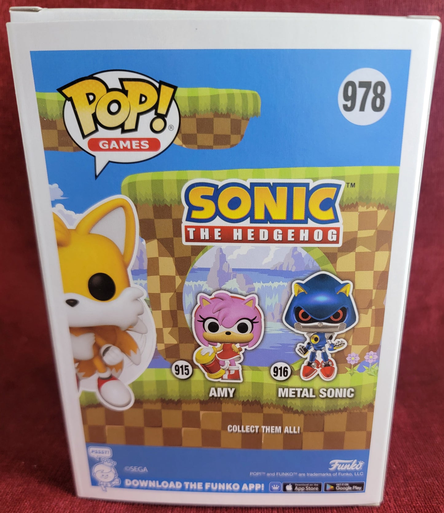 Tails  funko # 978 (nib)
With pop protector