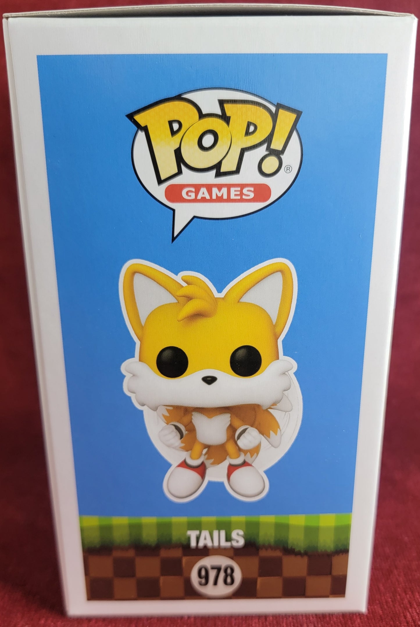 Tails  funko # 978 (nib)
With pop protector