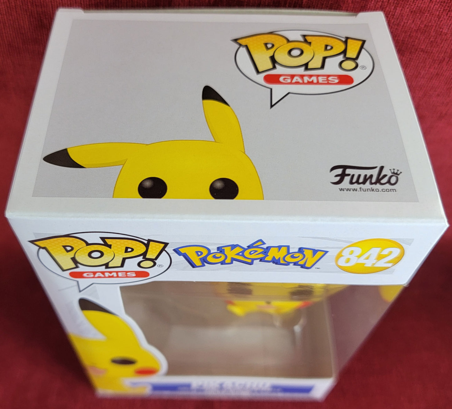 Pikachu funko # 842 (nib)
With pop protector