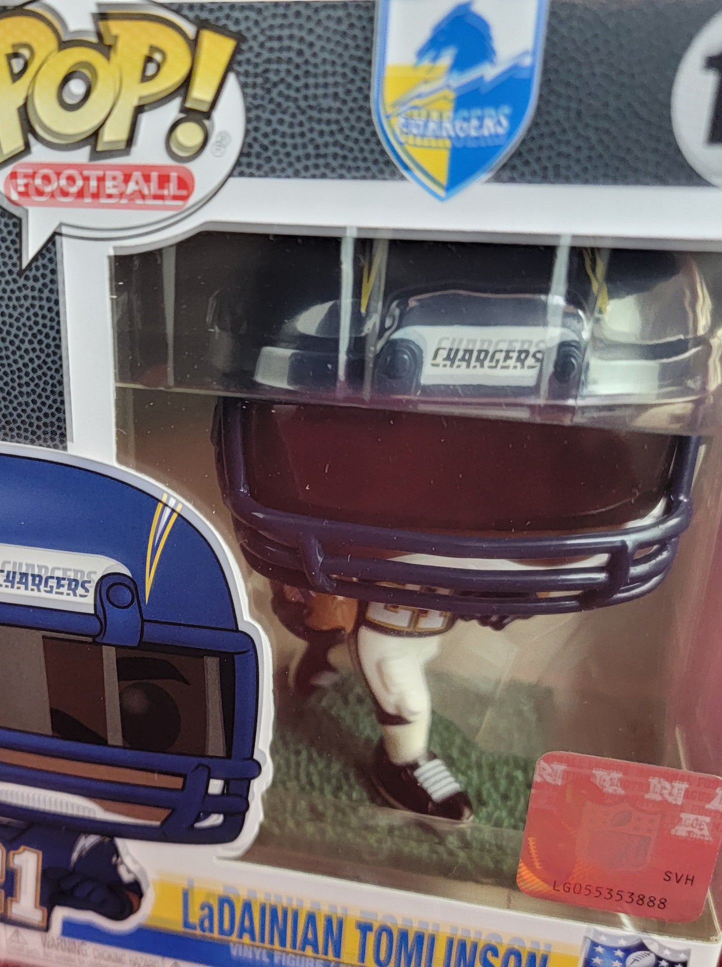 Ladainian Tomlinson funko # 155 (nib)
With pop protector