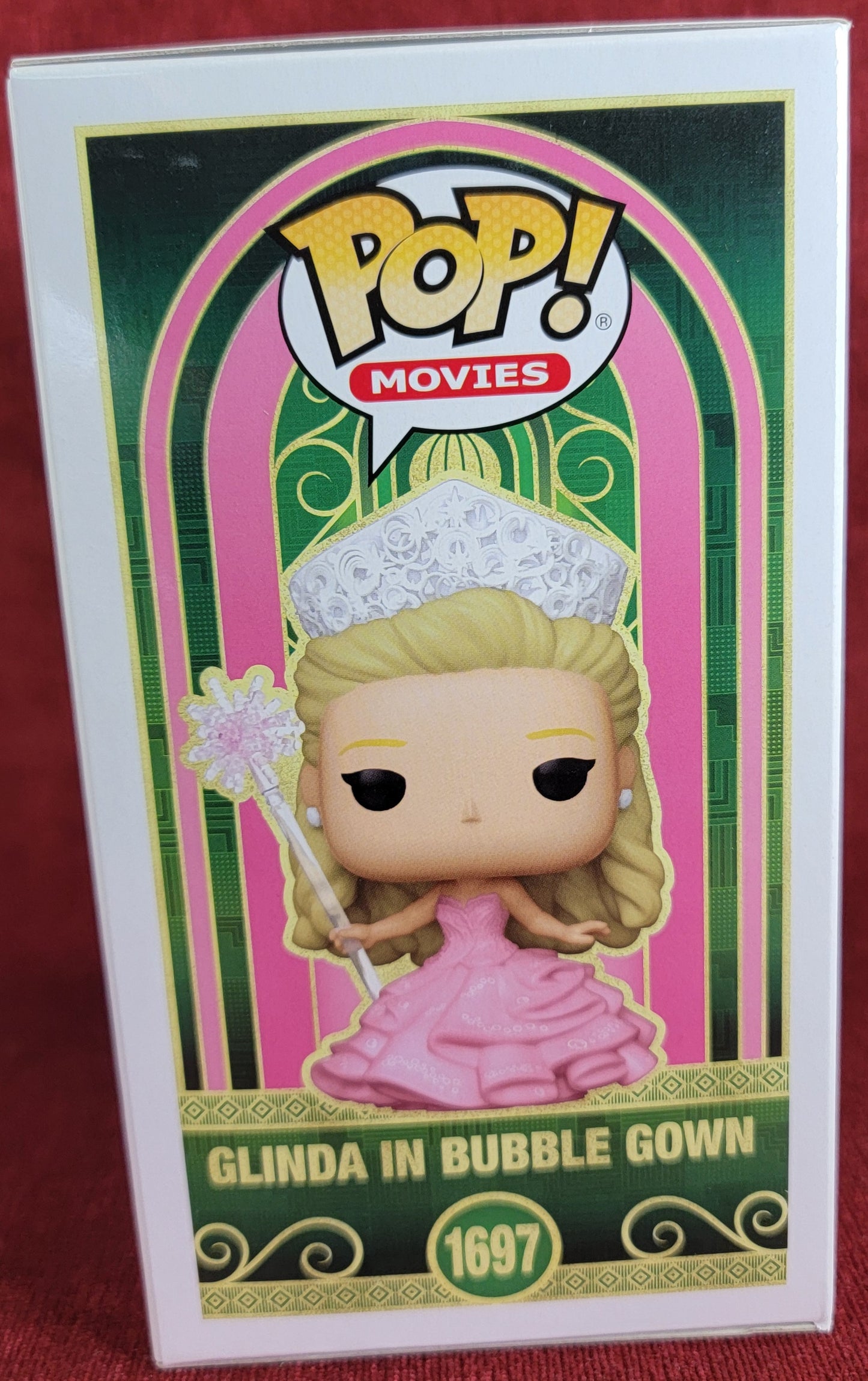 Glinda in bubble gown funko # 1697 (nib)
With pop protector