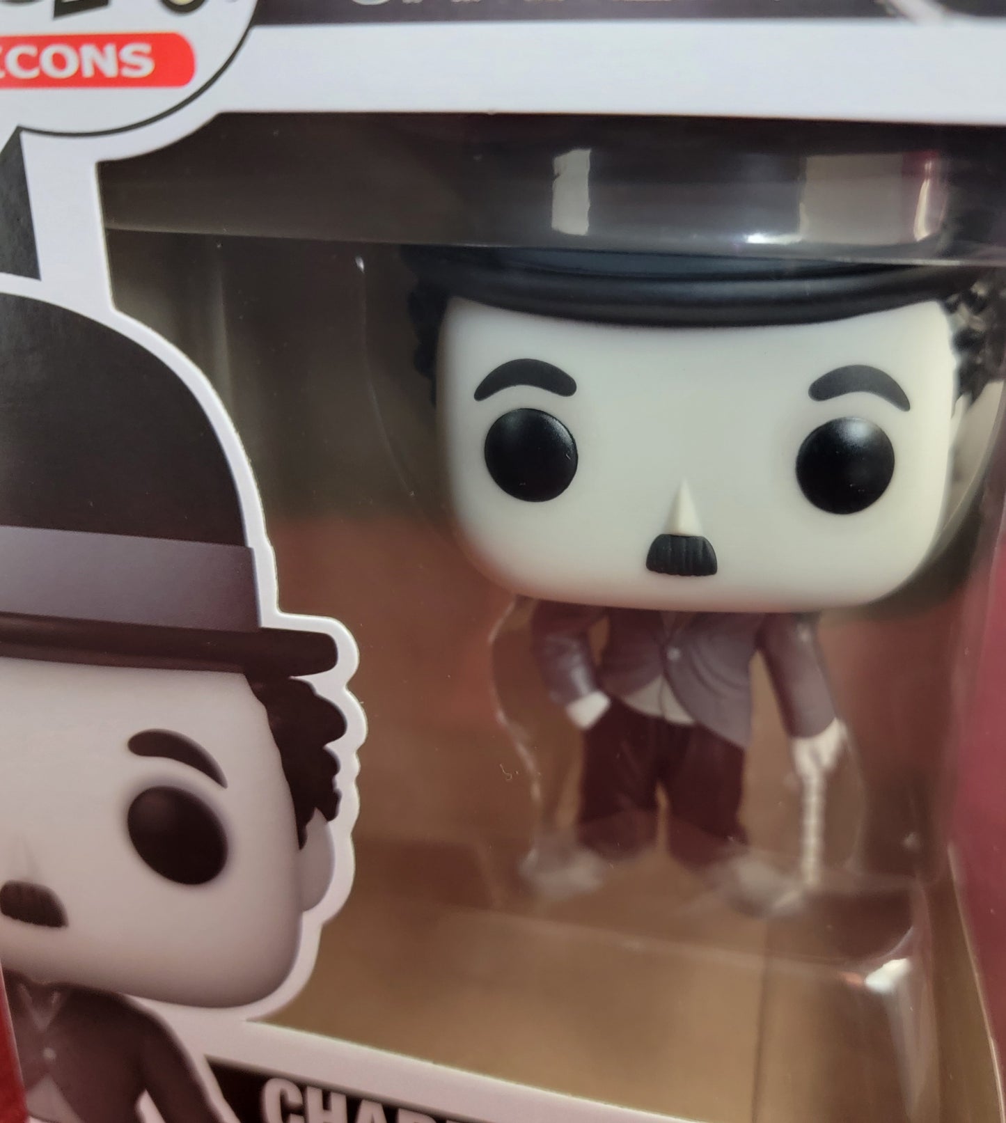 Charlie chaplin funko # 79 (nib)
With pop protector