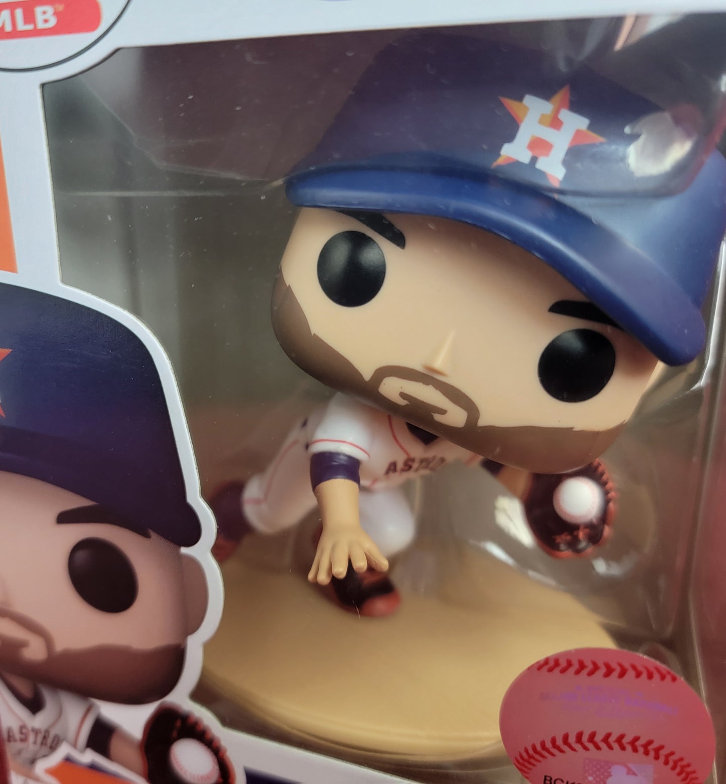 Jose altuve funko # 98 (nib)
With pop protector