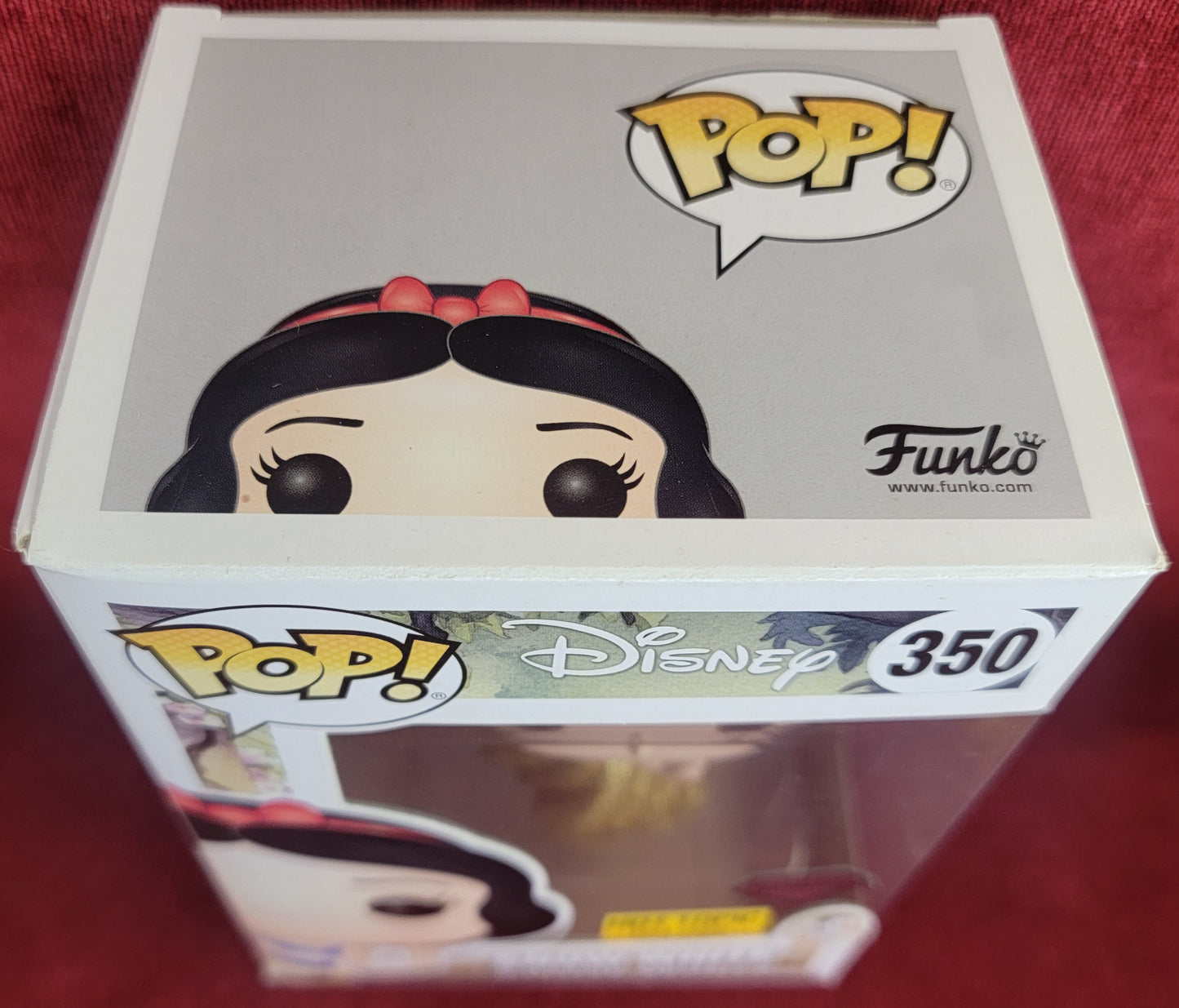 Snow white hot topic exclusive funko # 350 (nib) With pop protector