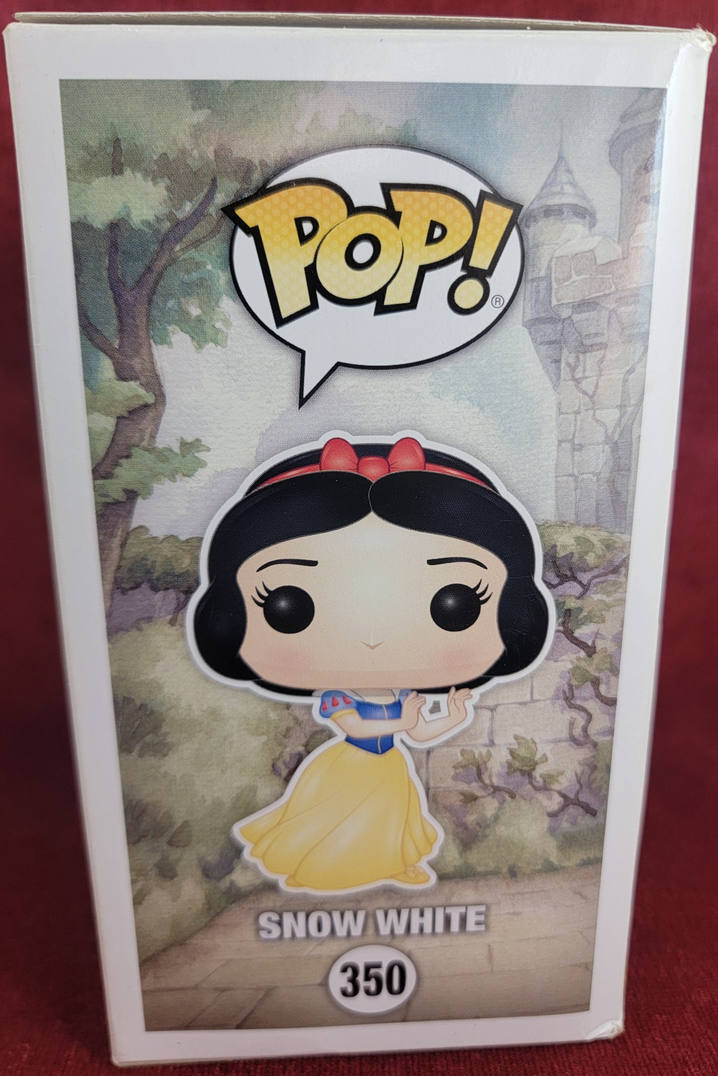 Snow white hot topic exclusive funko # 350 (nib) With pop protector