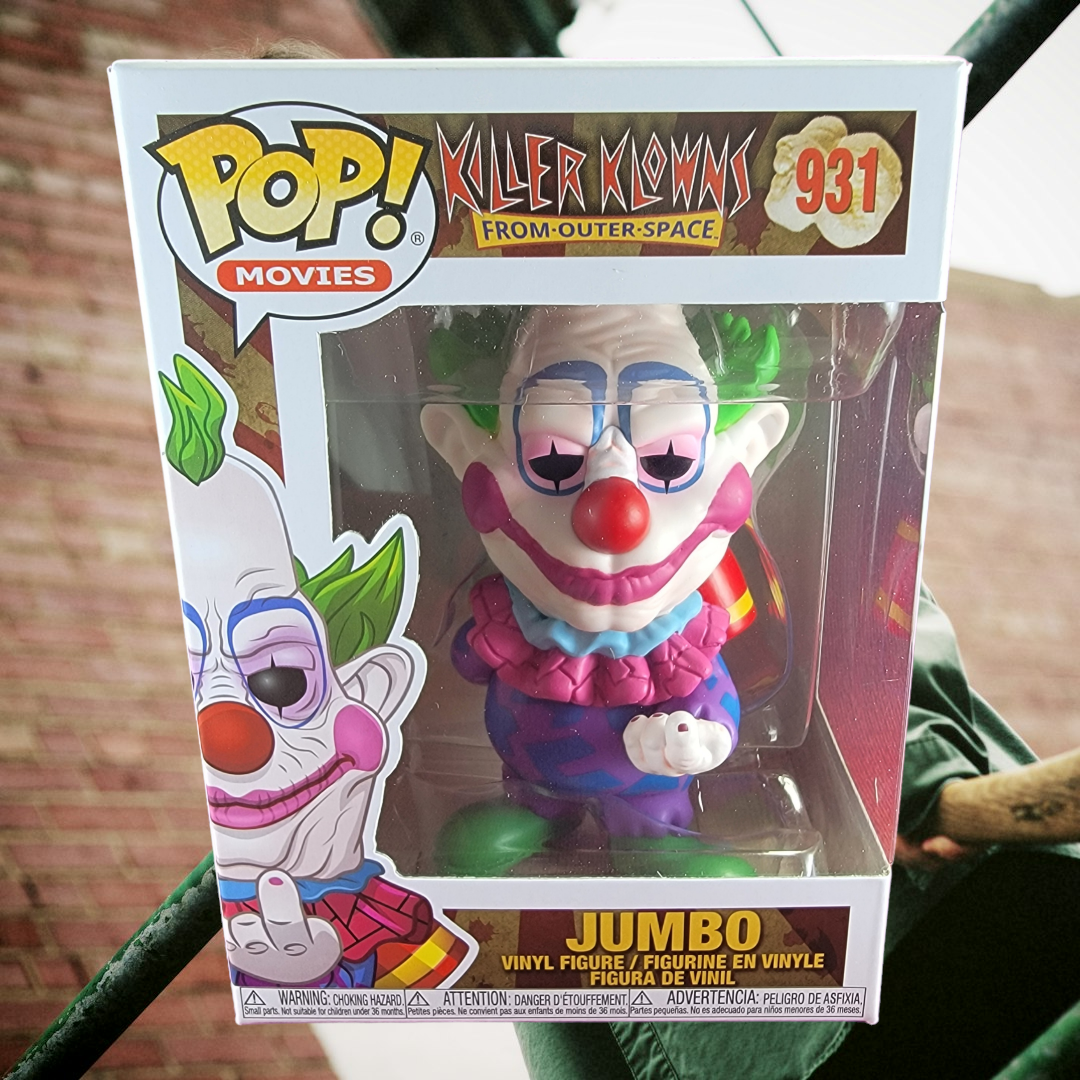 Jumbo from killer klowns funko # 931 (nib)
With pop protector