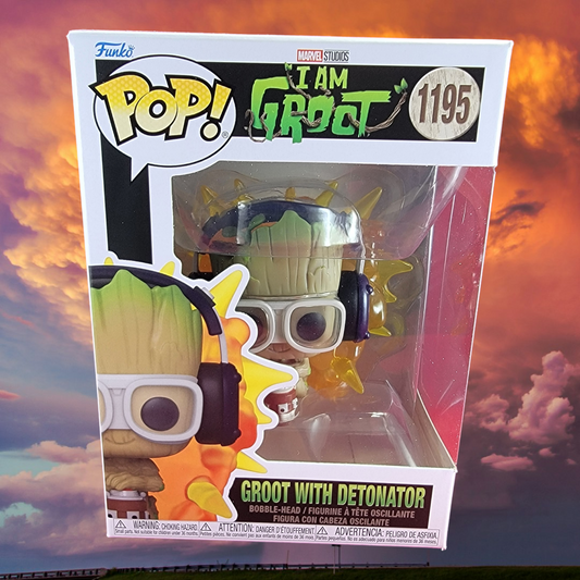 Groot with detonator funko # 1195 (nib)
With pop protector