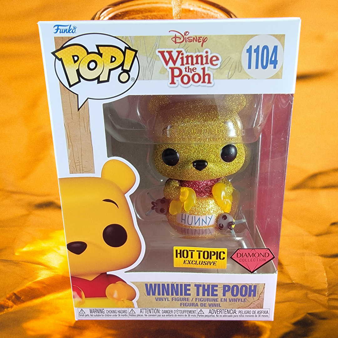 Winnie the pooh hot topic exclusive funko # 1104 (nib) with pop protector