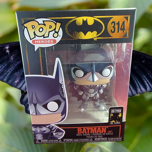 Batman funko # 314 (nib)
With pop protector