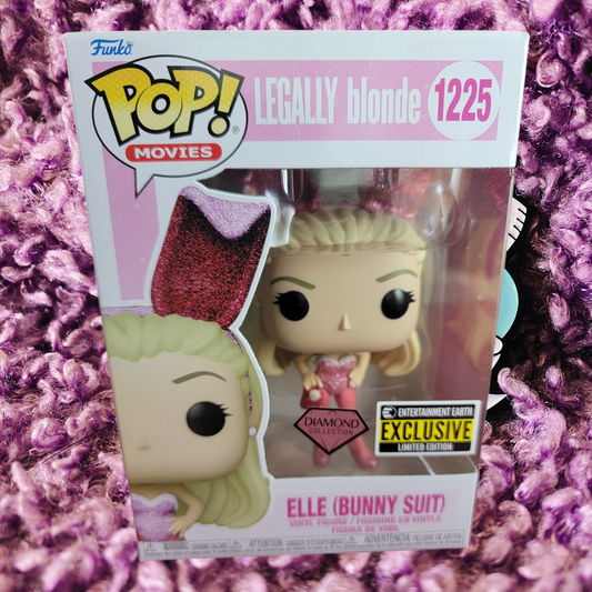 Elle (bunny suit) earth exclusive funko # 1225 (nib)
With pop protector