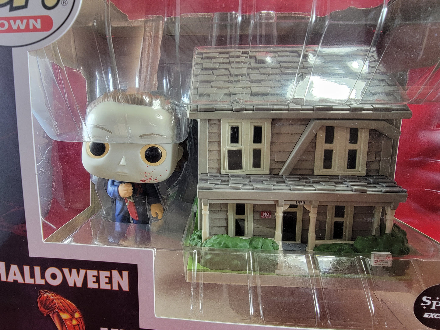Michael Meyers with Myers house spirit exclusive funko # 25 (nib)