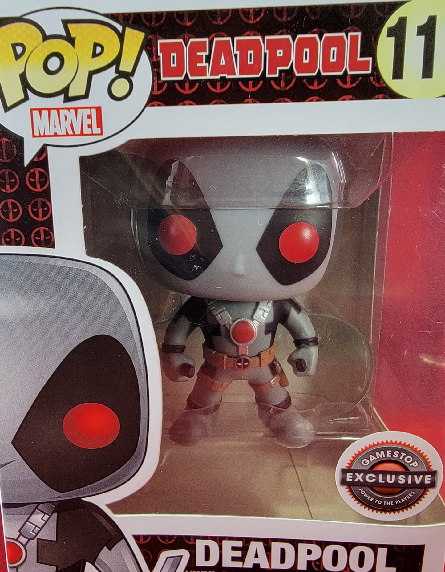 deadpool gamestop exclusive funko 111 (nib)