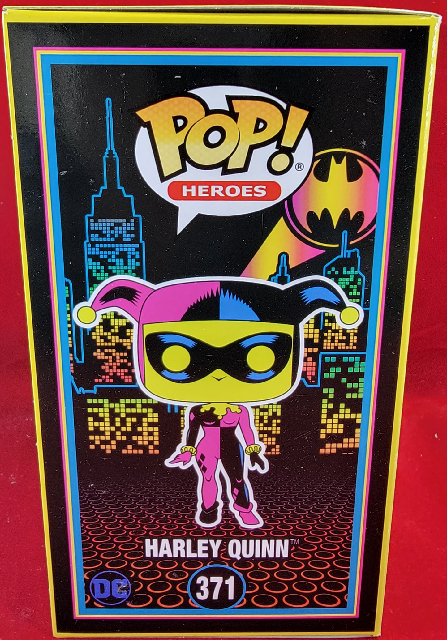 Harley Quinn blacklight hot topic exclusive 371 (nib)