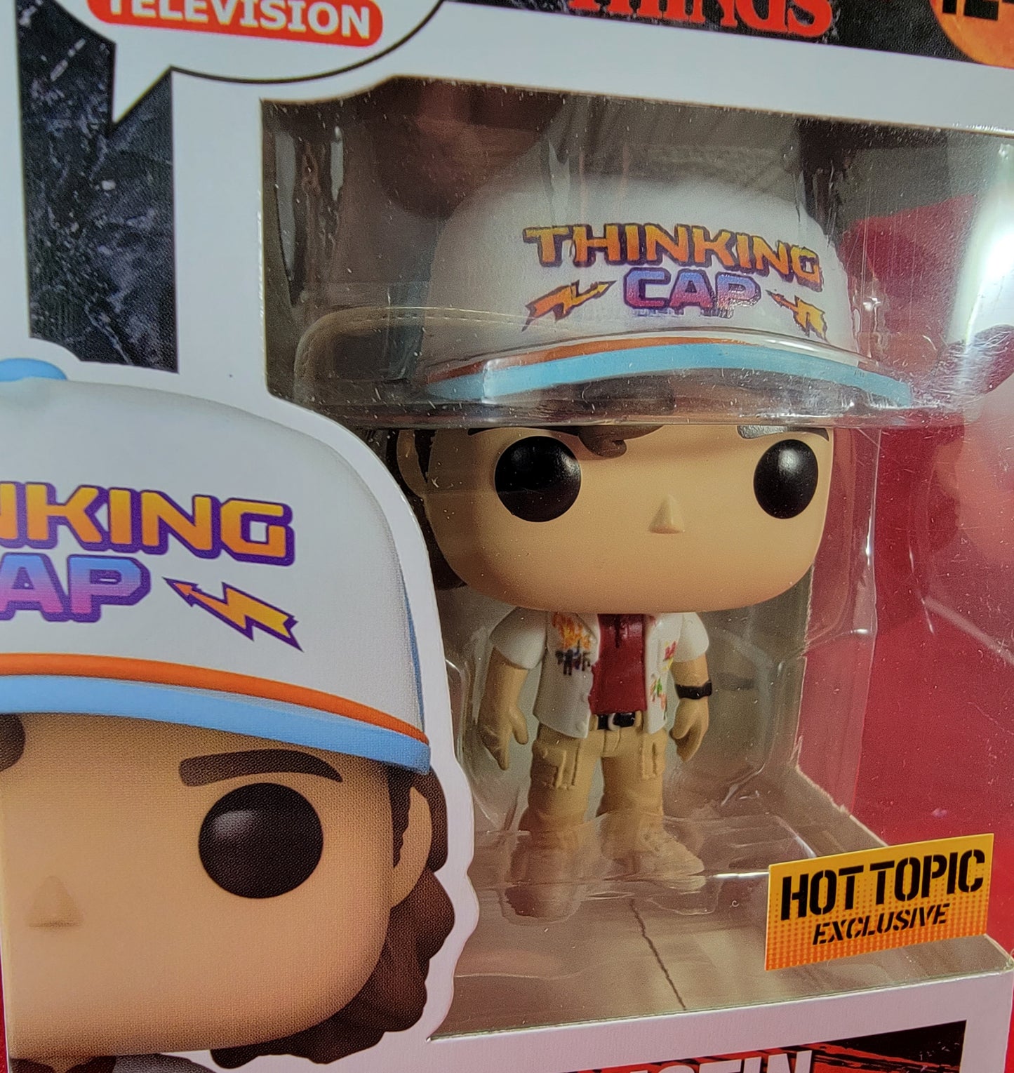 Dustin hot topic exclusive funko # 1247 (nib)