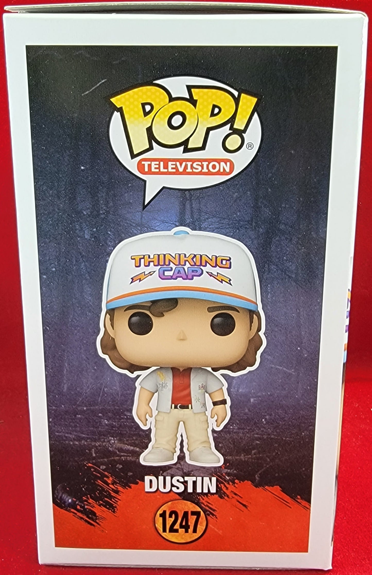 Dustin hot topic exclusive funko # 1247 (nib)